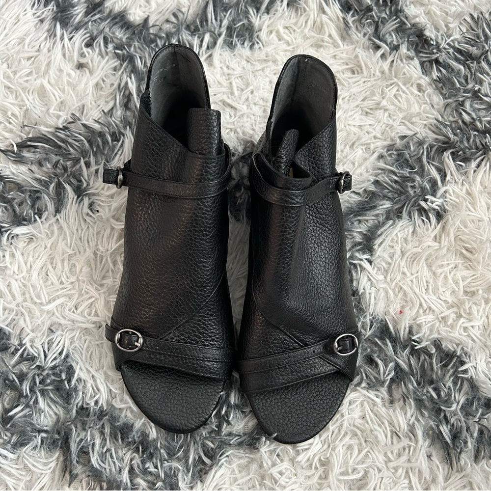 Max Studio Vino Bootie Sandal - Picture 3 of 8